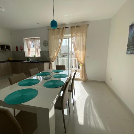 Sunshine Apartments Mellieha - Modern Three Bedroom Apartment - Apt No 2 エクステリア 写真